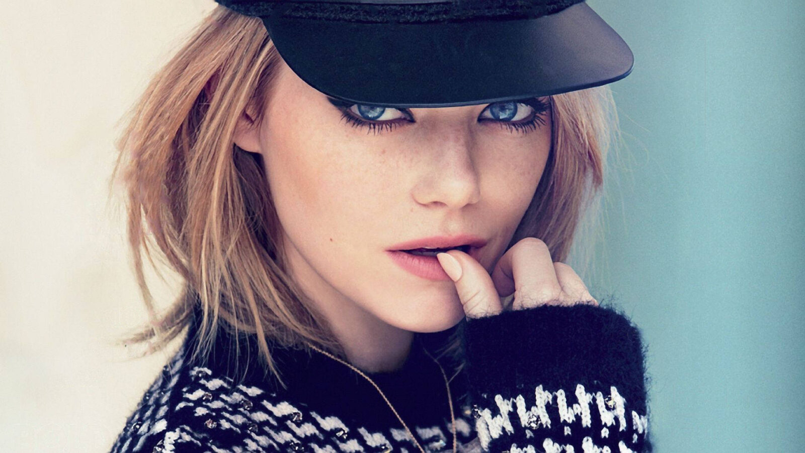 emma stone beautiful eyes