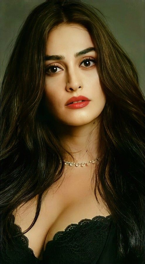 beautiful Esra bilgic