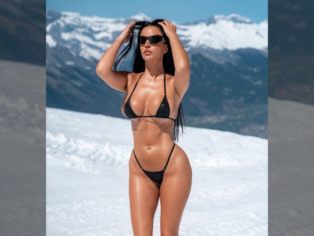 Ivana Knoll in a striking bikini at the Miami Grand Prix