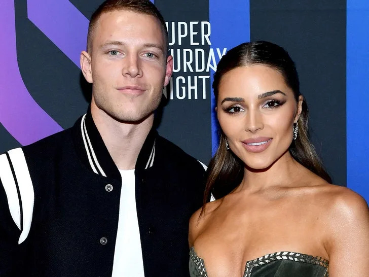 Olivia Culpo showing off her baby bump