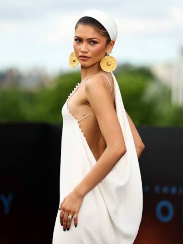 Zendaya Greek Goddess Look Stuns Fans on Odyssey Tour