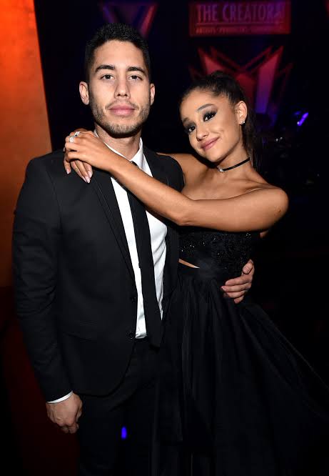Ariana Grande Ricky Alvarez Romance Shocks Fans After Sudden Instagram Hard Launch 16 Ariana Grande performing thank u next with changed Ricky Alvarez lyrics